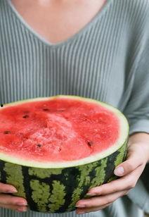 吃瓜群众超努力,揭秘网络热议背后的奋斗故事