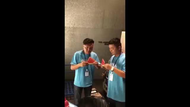 哥们吃瓜吗,哥们吃瓜背后的真相与内幕