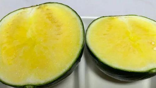 大妈吃瓜图片大全,捕捉生活百态