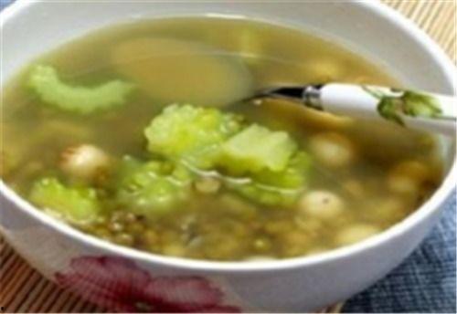 吃凉瓜再吃绿豆,夏日消暑养生新搭配